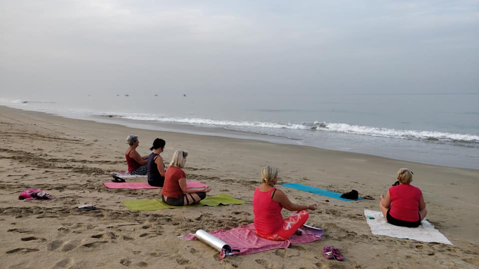 Meditatsioon Goa rannal Indias